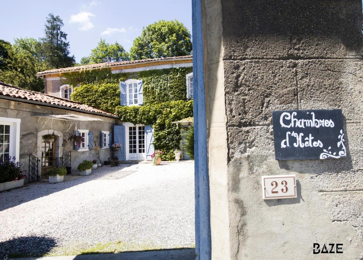 Centre De Bien-Etre Et Ses Chambres D'Hote Villeneuve-de-Rivière Exteriér fotografie